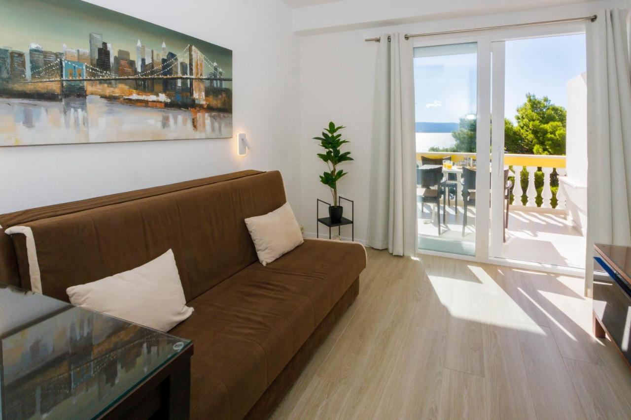 Apartments Beach Side Брела Екстер'єр фото