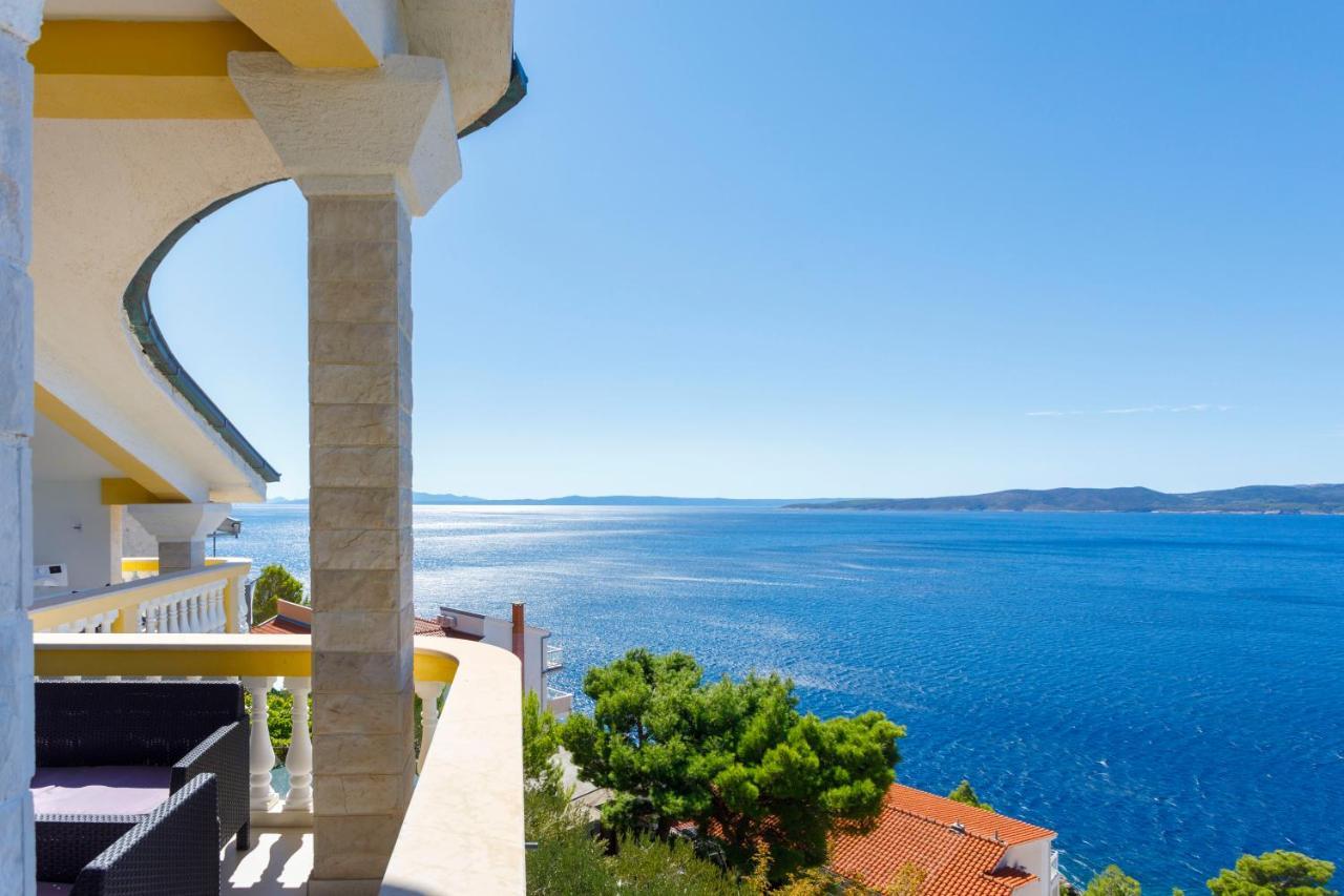 Apartments Beach Side Брела Екстер'єр фото