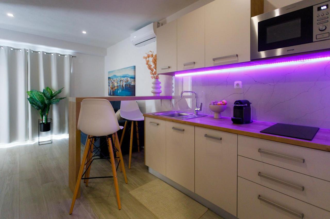Apartments Beach Side Брела Екстер'єр фото