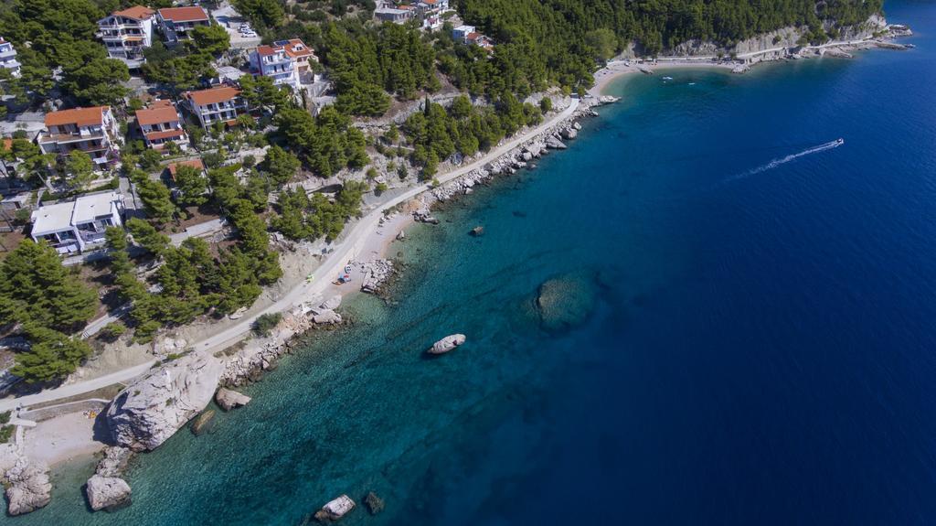 Apartments Beach Side Брела Екстер'єр фото