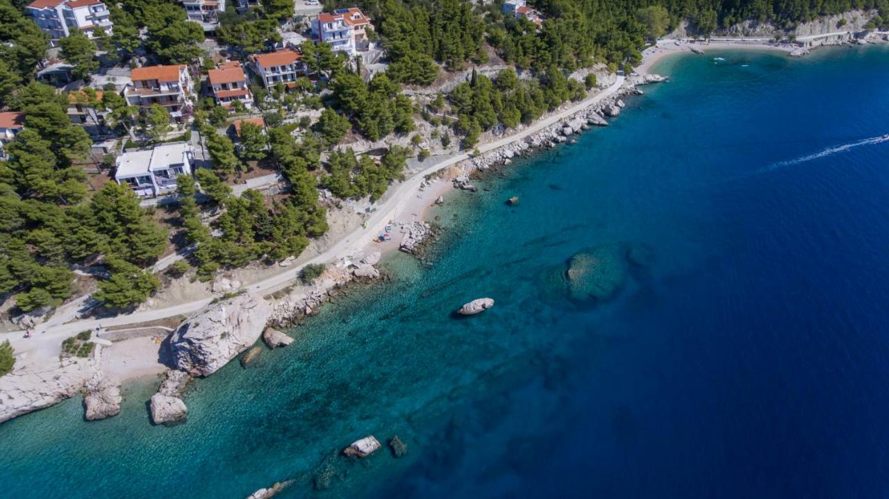 Apartments Beach Side Брела Екстер'єр фото